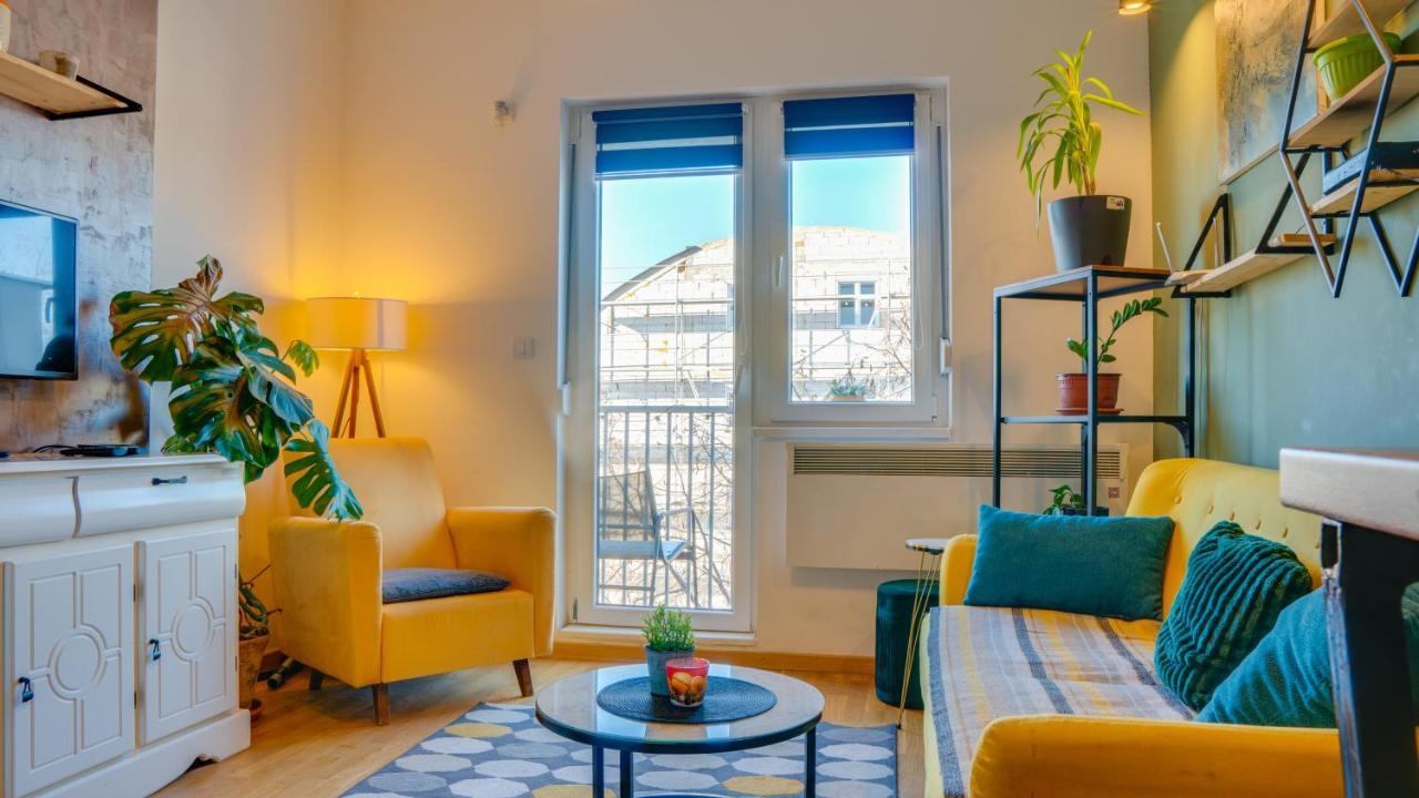 Spa Apartment Yang - Hot Tub, Sauna, Spa Нови Сад Екстериор снимка