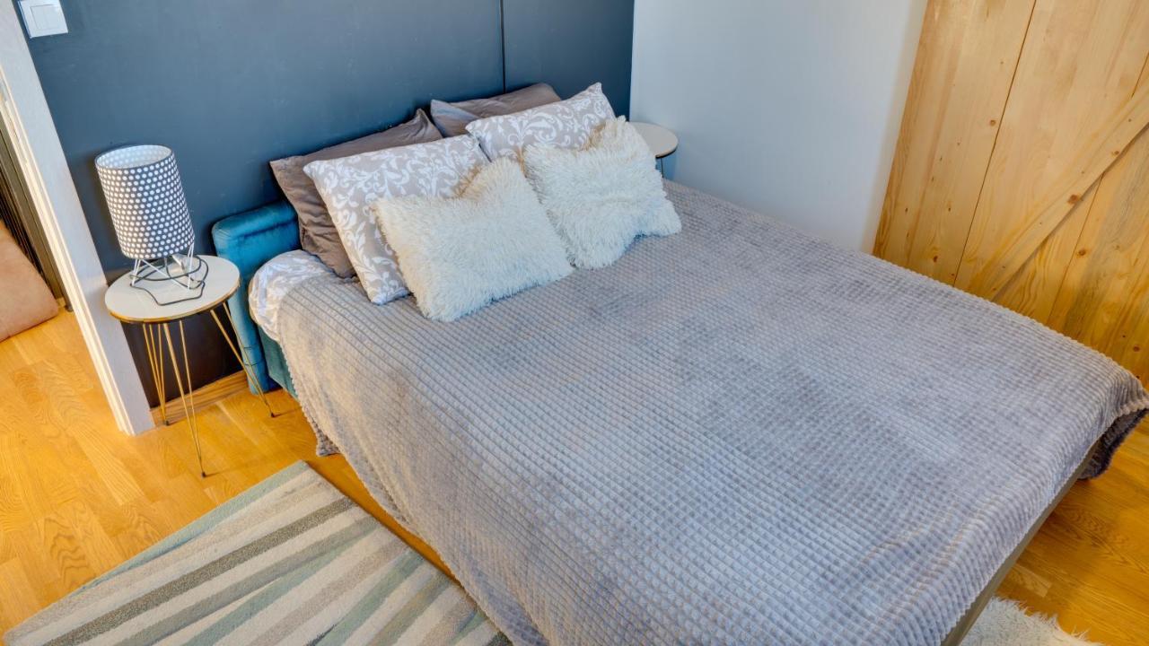 Spa Apartment Yang - Hot Tub, Sauna, Spa Нови Сад Екстериор снимка