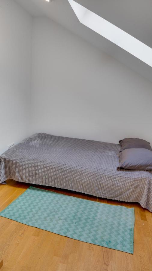 Spa Apartment Yang - Hot Tub, Sauna, Spa Нови Сад Екстериор снимка