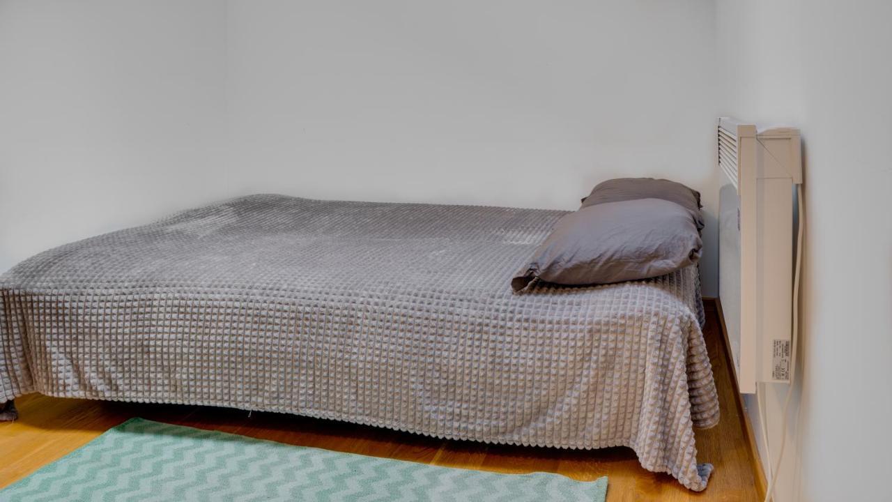 Spa Apartment Yang - Hot Tub, Sauna, Spa Нови Сад Екстериор снимка