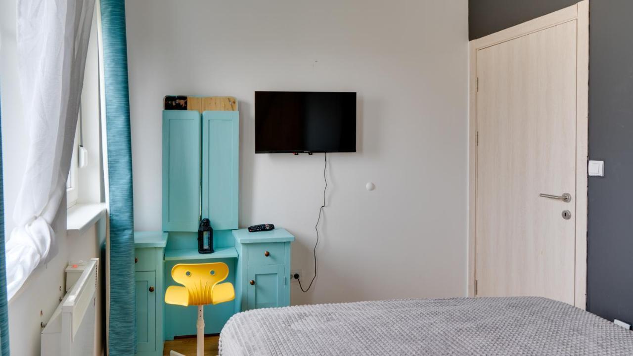 Spa Apartment Yang - Hot Tub, Sauna, Spa Нови Сад Екстериор снимка